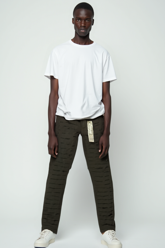 Men’s White Textured ripped and Stacked Jeans